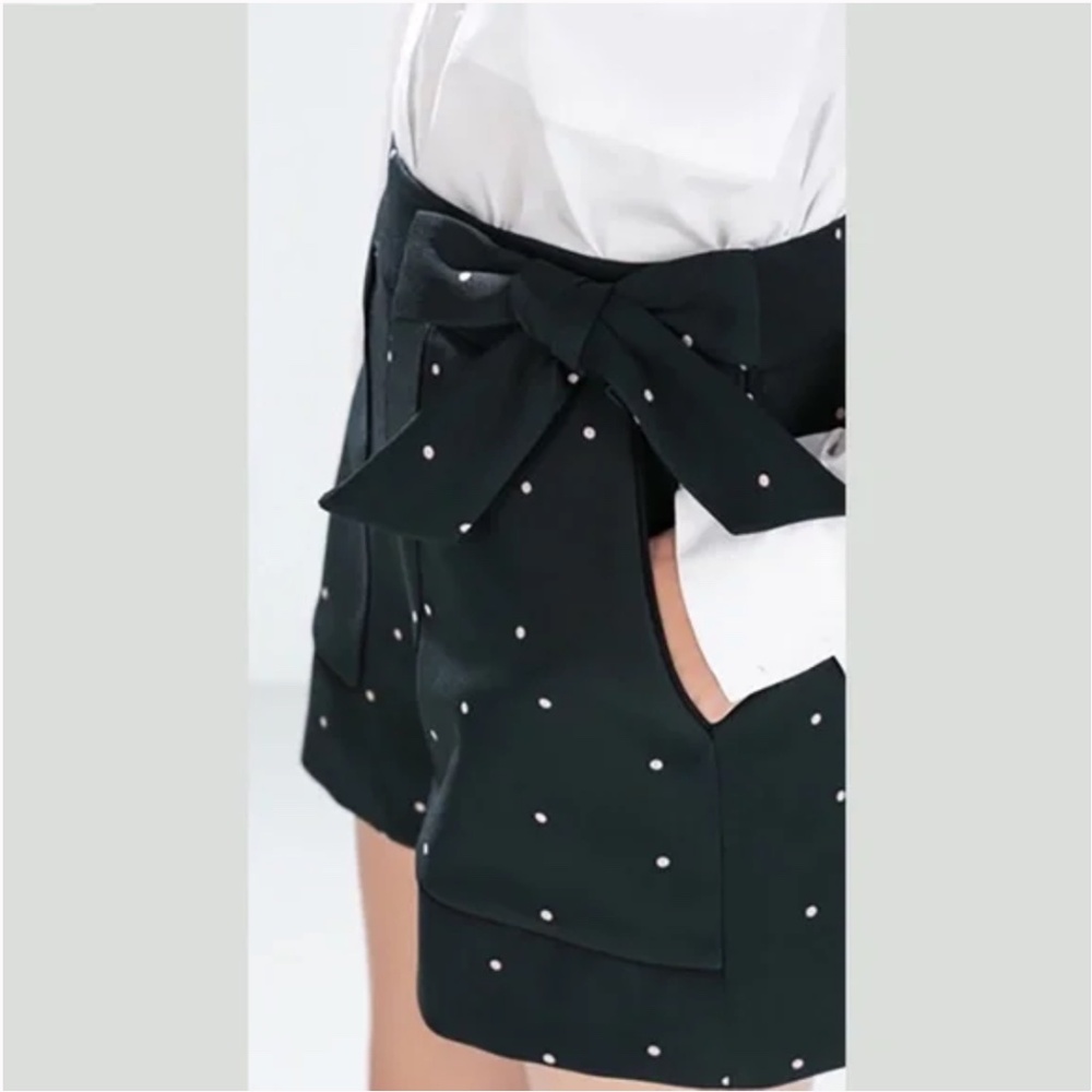 Zara High-Waist Dark Navy Polka Dot Tailored Shorts Size XS
